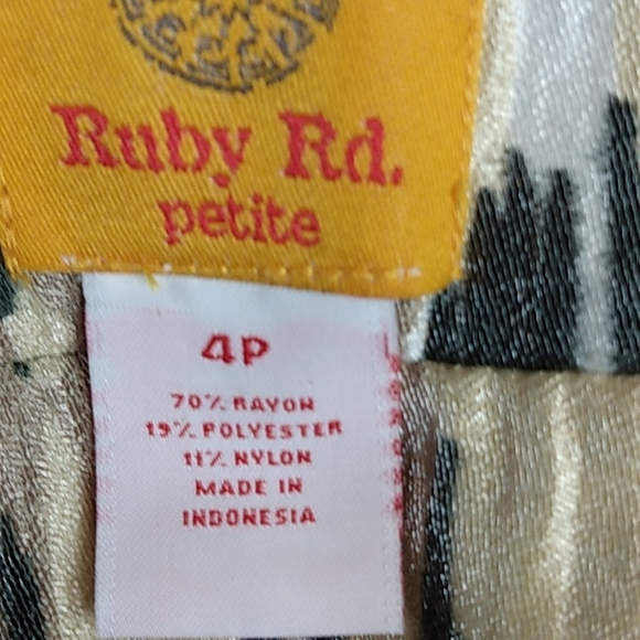 Ruby Rd. petite blazer • shiny • button front • black/cream • Women 4P - Picture 7 of 13